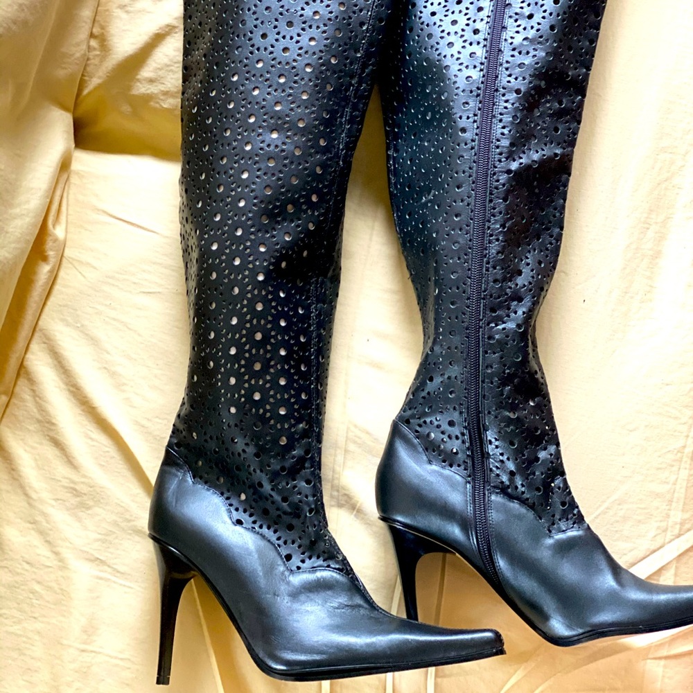 Beautiful Over the knee Black Boots